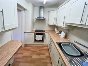 Kitchen- click for photo gallery